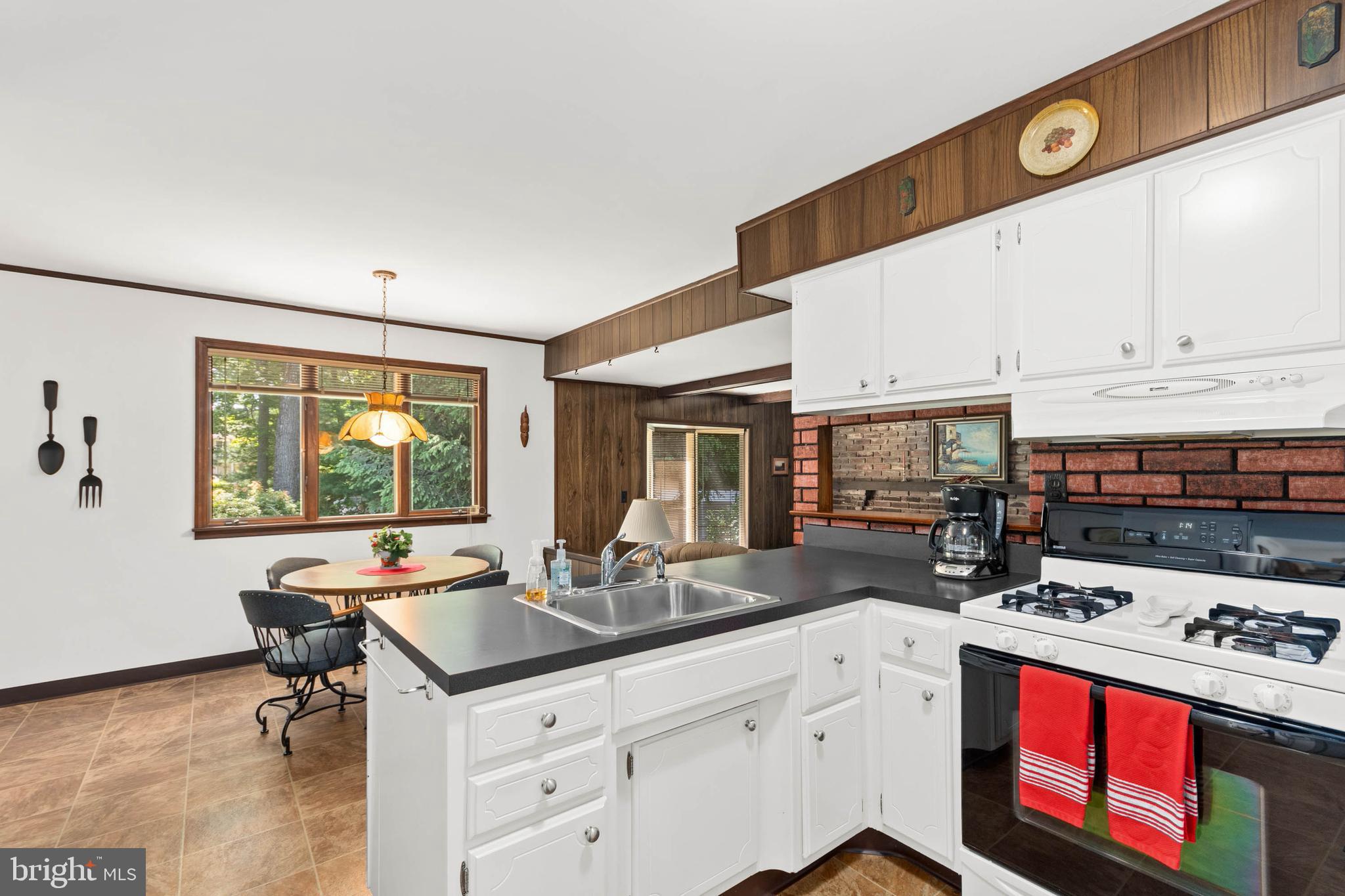 307 Georgetown Road Blackwood, NJ 08012 - Photo 9 of 32