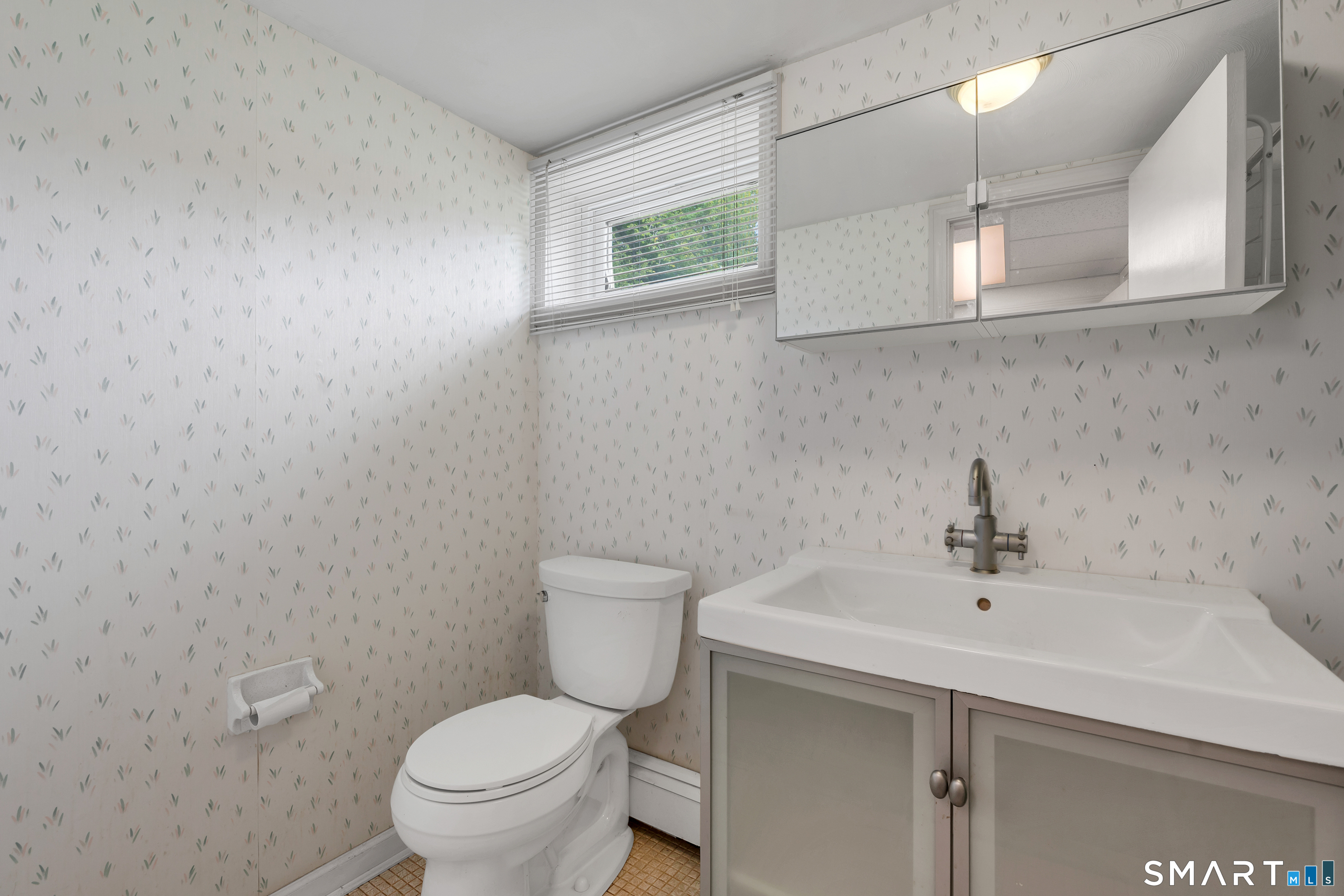 688 Raymond Hill Road Montville, CT 06370 - Photo 29 of 40