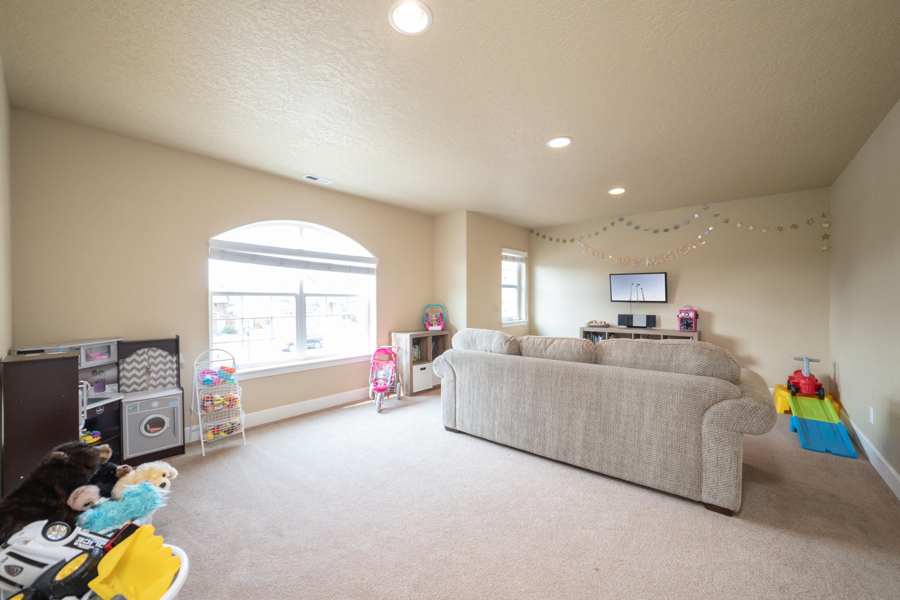 20754 Kilbourne Loop Bend, OR 97701 - Photo 21 of 45 Upstairs bonus room