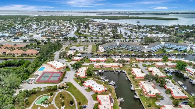 $475,000 | 4110 Catalina Drive, Bradenton, FL 34210