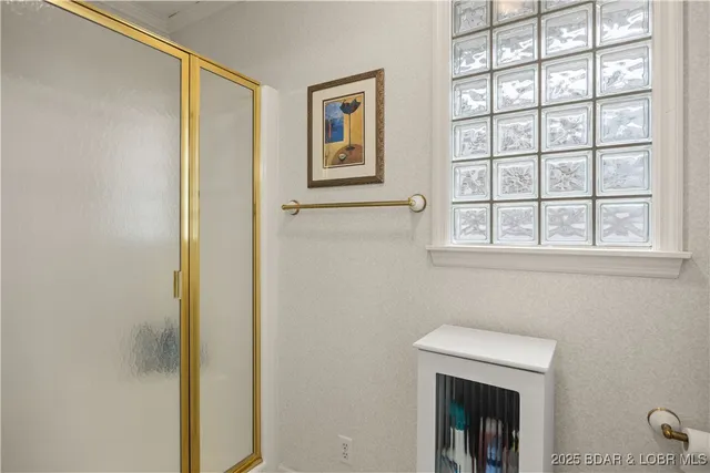 $939,000 | 180 Borders Drive, Lake Ozark, MO 65049