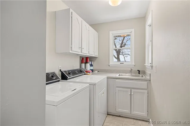 $939,000 | 180 Borders Drive, Lake Ozark, MO 65049