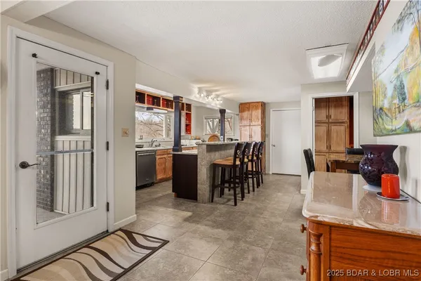 $899,000 | 180 Borders Drive, Lake Ozark, MO 65049