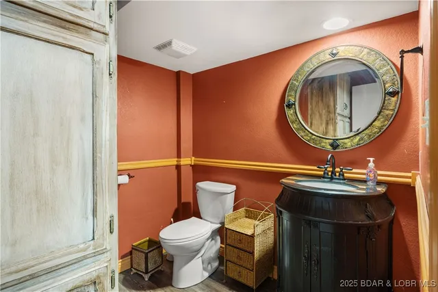 $939,000 | 180 Borders Drive, Lake Ozark, MO 65049