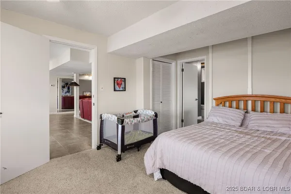 $899,000 | 180 Borders Drive, Lake Ozark, MO 65049