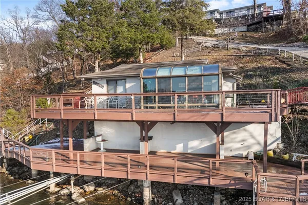 $899,000 | 180 Borders Drive, Lake Ozark, MO 65049