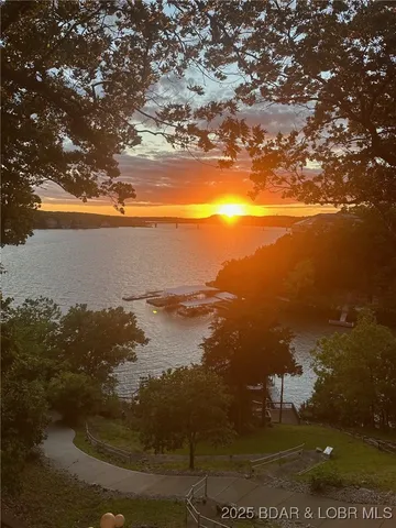 $899,000 | 180 Borders Drive, Lake Ozark, MO 65049