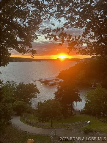 $939,000 | 180 Borders Drive, Lake Ozark, MO 65049