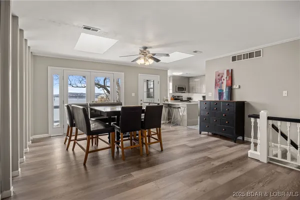 $899,000 | 180 Borders Drive, Lake Ozark, MO 65049