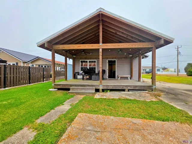 $122,500 | 207 East 2nd Street, Larose, LA 70373