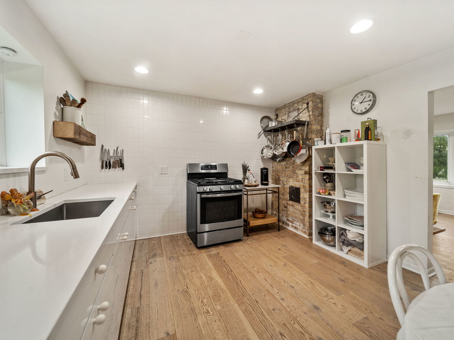 1S655 Taylor Road Glen Ellyn, IL 60137 - Photo 19 of 30 Gallery Image 19