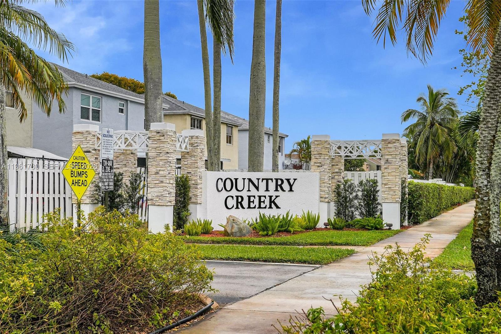 4444 Southwest 72nd Terrace Davie, FL 33314 - Photo 27 of 31