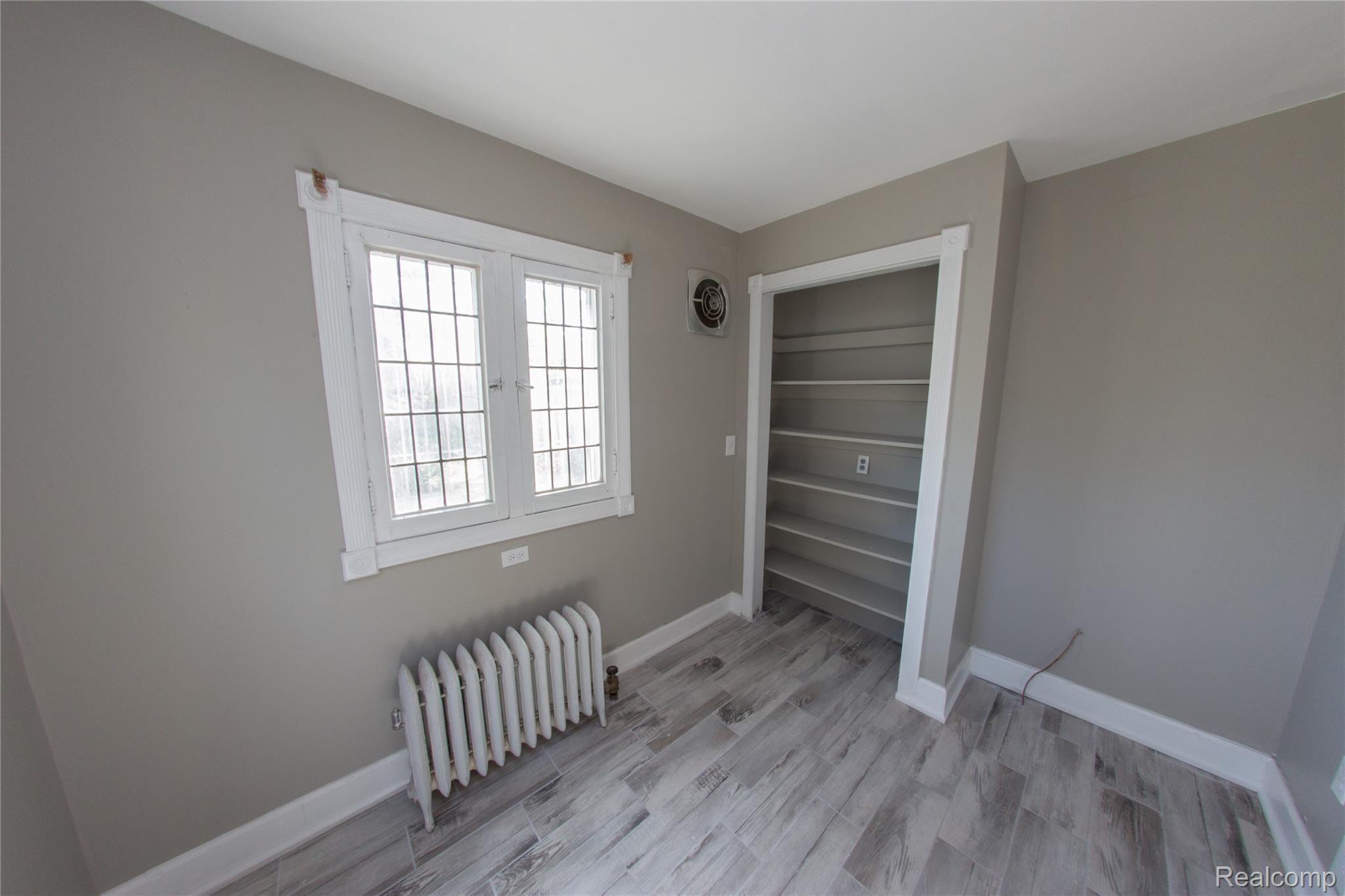5229 Yorkshire Road Detroit, MI 48224 - Photo 15 of 59 Interior-25.jpg