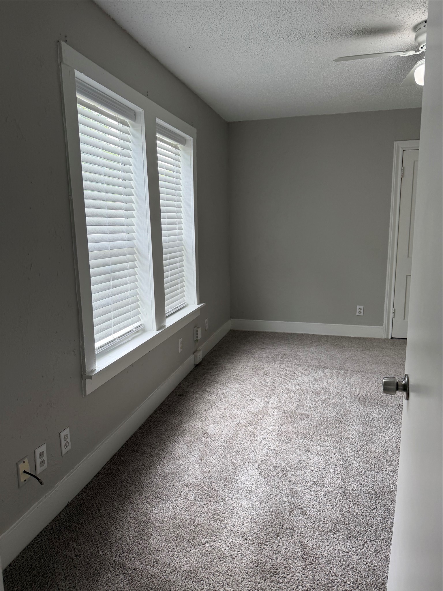 5003 Terry Street Houston, TX 77009 - Photo 18 of 21 Walking into Primary Room light from windows