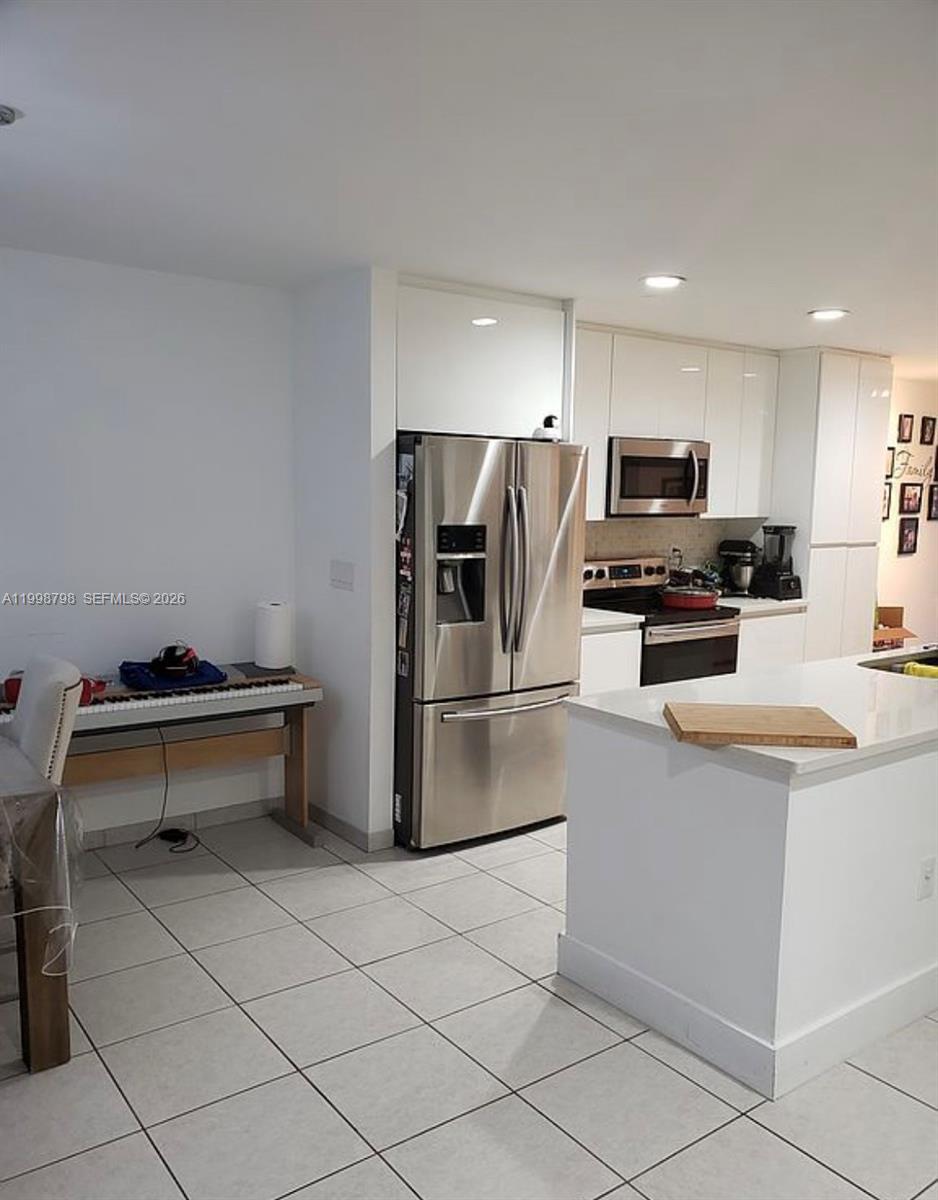 3301 Raleigh Street, Unit 4A Hollywood, FL 33021 - Photo 2 of 10