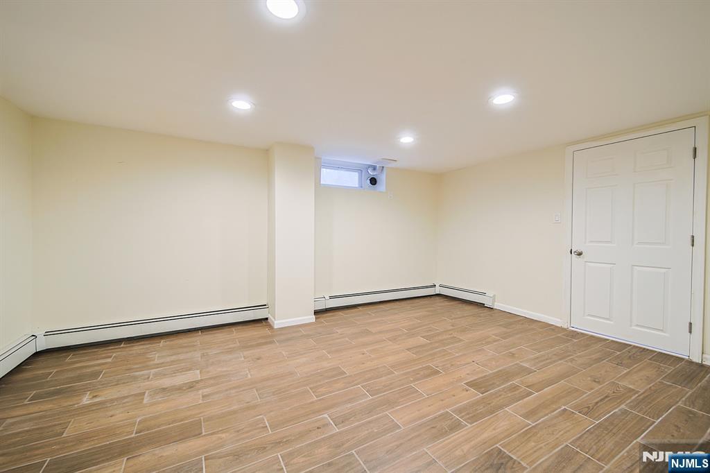 586 Hillside Street Ridgefield, NJ 07657 - Photo 42 of 46