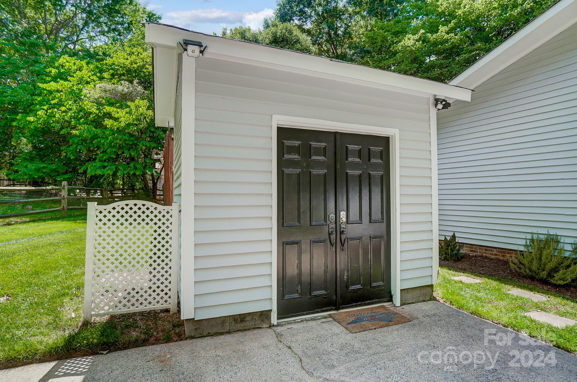 6510 Patchwork Circle Charlotte, NC 28270 - Photo 47 of 48 a view of a garage