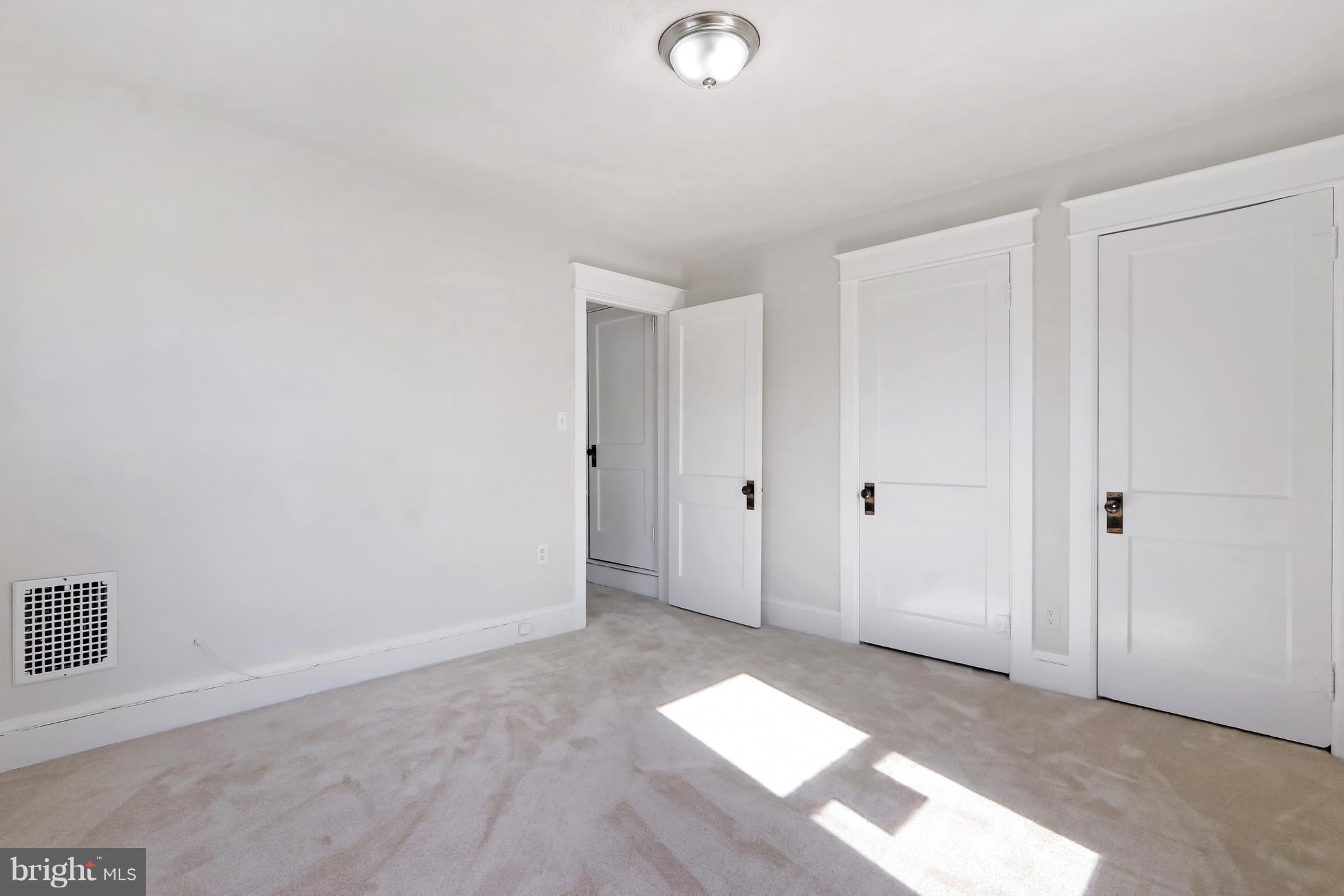 11213 Marbern Road Hagerstown, MD 21740 - Photo 22 of 30 Frnt Bed,His and her closets, no fighting