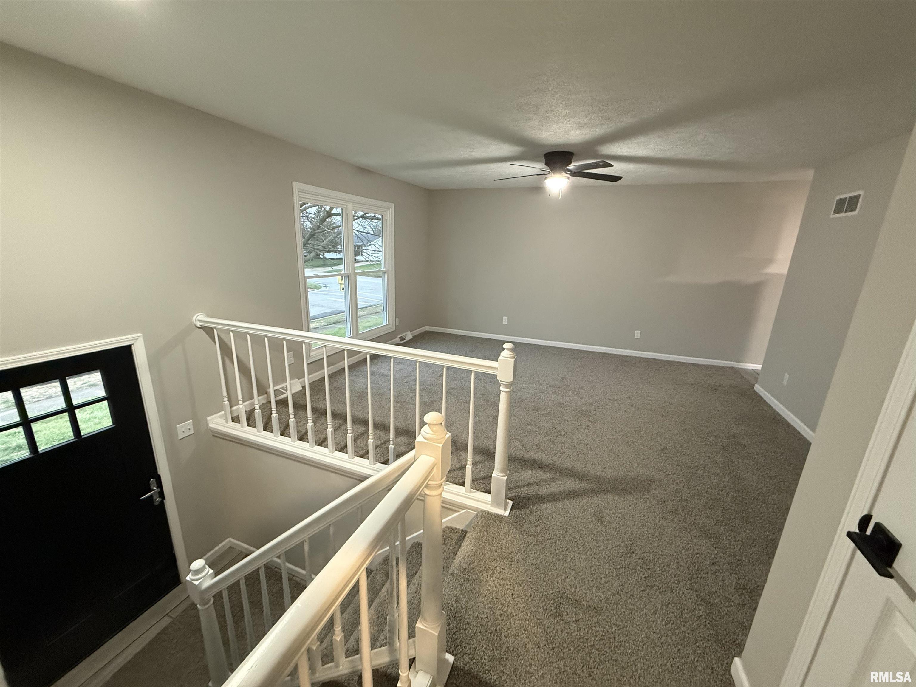 2901 Lyn Street Springfield, IL 62702 - Photo 12 of 24