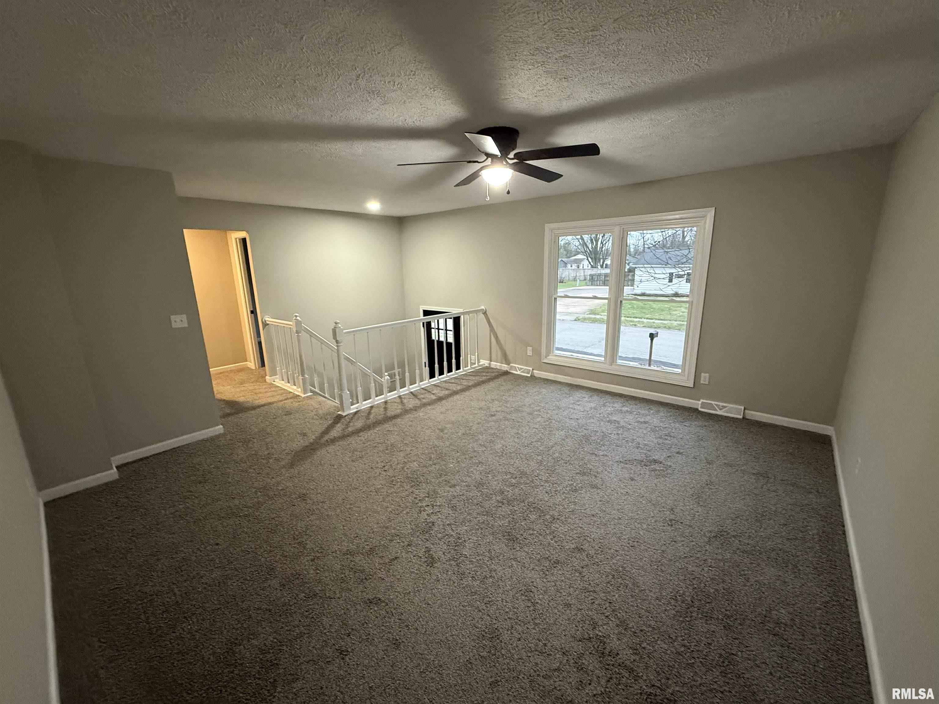 2901 Lyn Street Springfield, IL 62702 - Photo 14 of 24