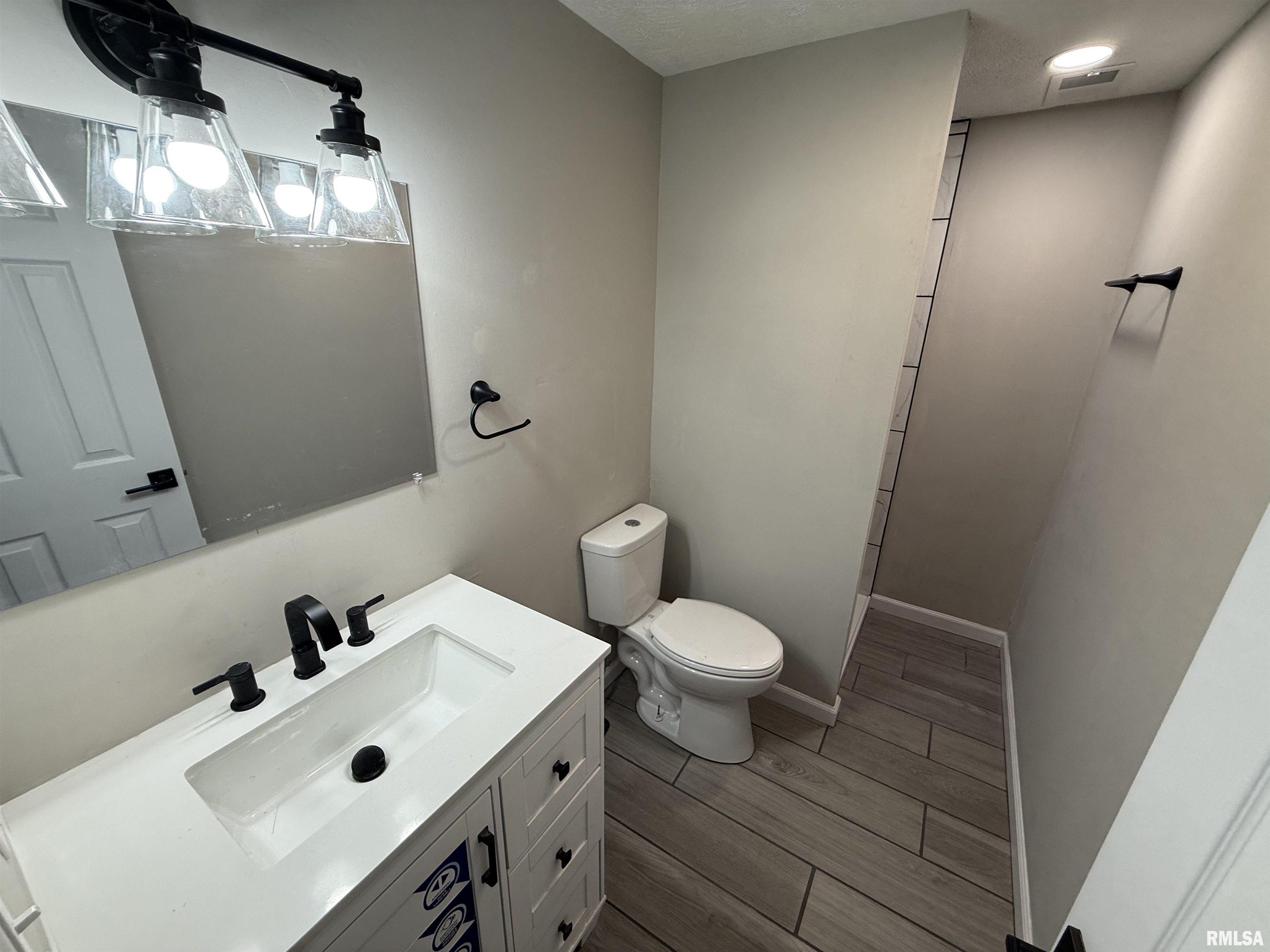 2901 Lyn Street Springfield, IL 62702 - Photo 17 of 24