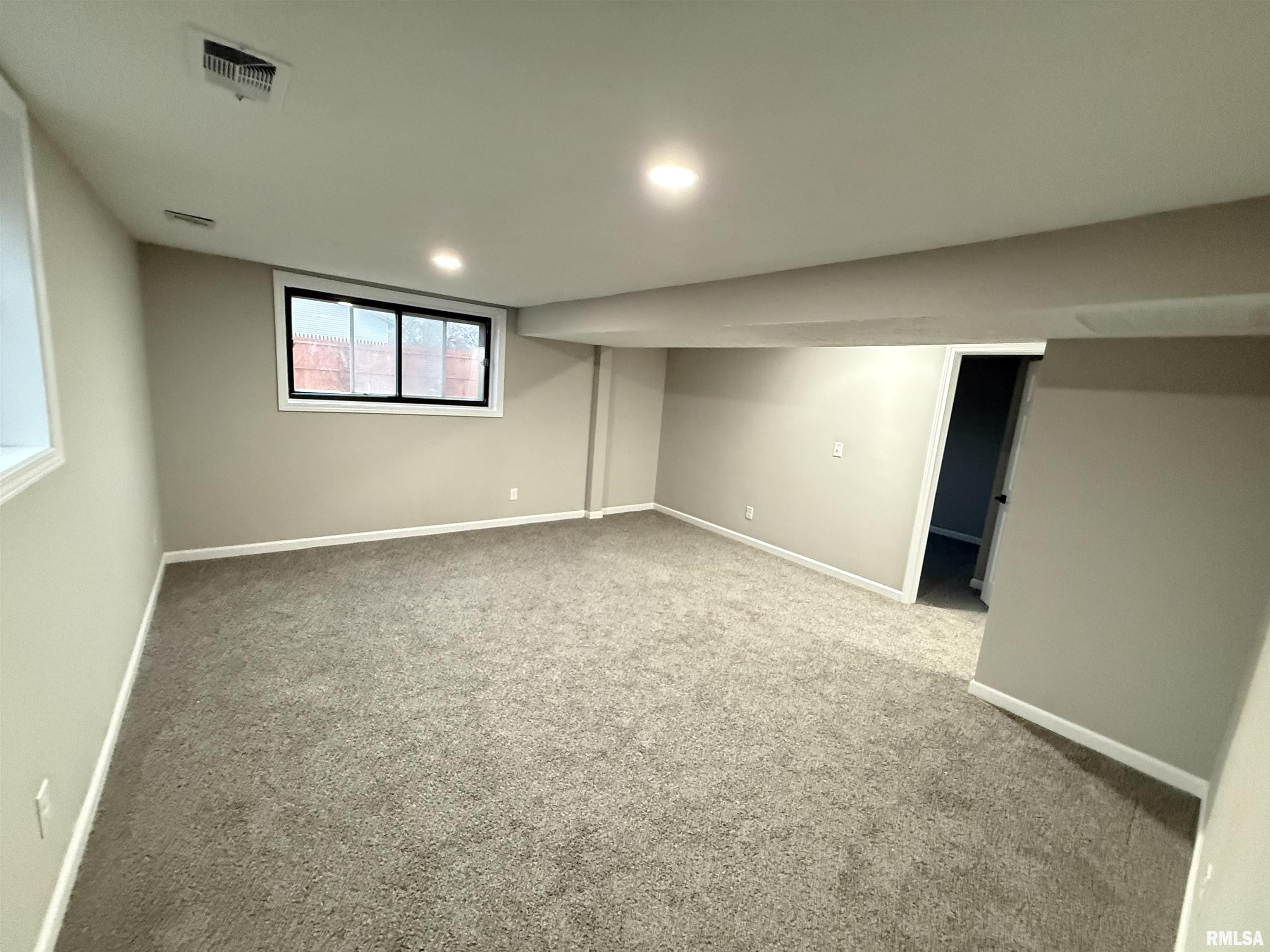 2901 Lyn Street Springfield, IL 62702 - Photo 18 of 24