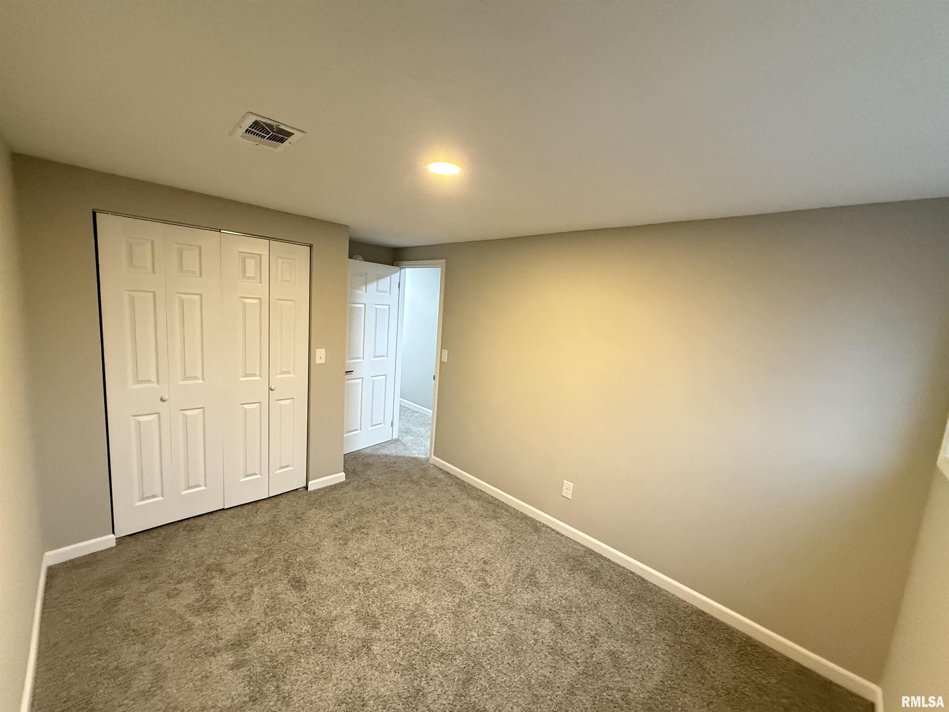 2901 Lyn Street Springfield, IL 62702 - Photo 20 of 24