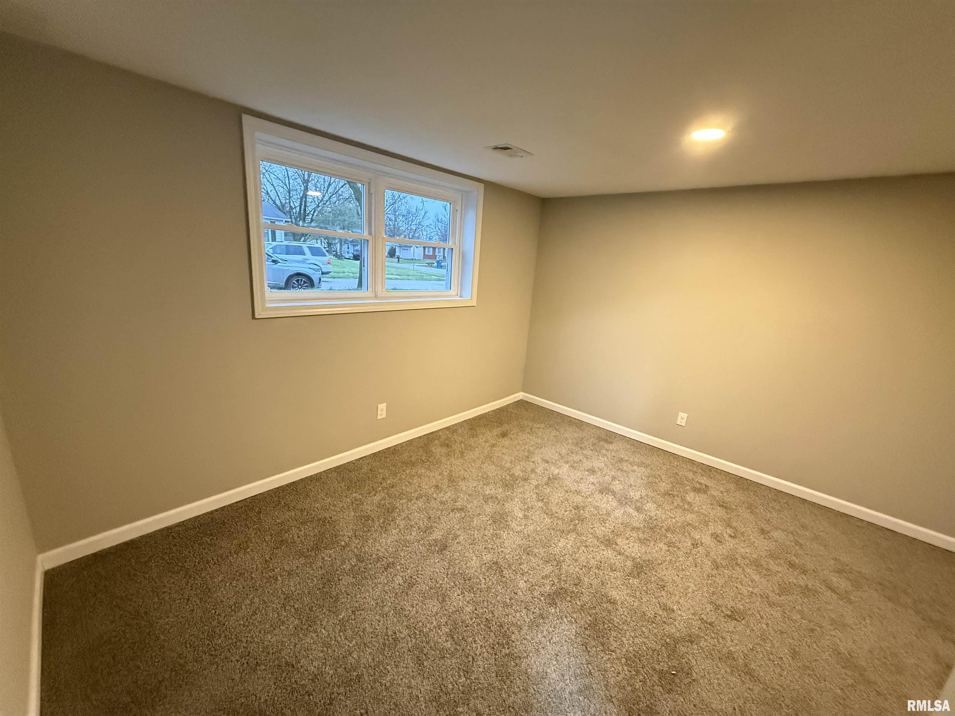 2901 Lyn Street Springfield, IL 62702 - Photo 21 of 24