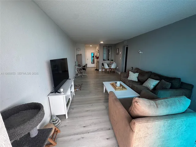 $1,790 | 1805 Sans Souci Boulevard, Unit 510, North Miami, FL 33181