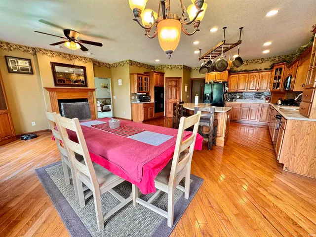 $849,900 | 5936 County Road 427, Auburn, IN 46706