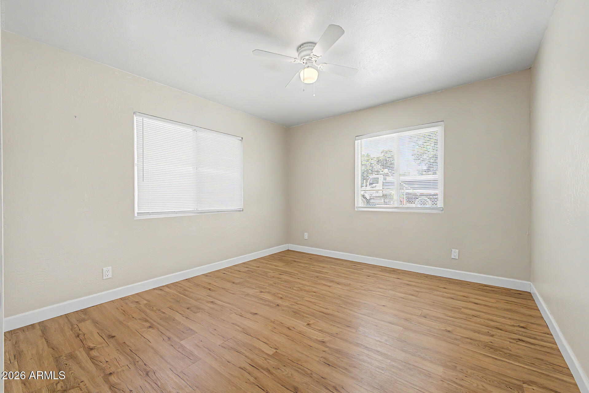 5938 West Ocotillo Road Glendale, AZ 85301 - Photo 12 of 19