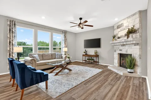 $349,000 | 326 Linden Street, Bastrop, TX 78602
