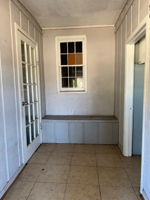 1542 Pineknot Road Box Springs, GA 31801 - Photo 14 of 18 Back hallway w/blt-in storage bench