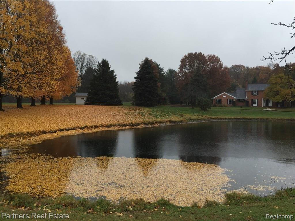 4400 Golf Club Road Howell, MI 48843 - Photo 53 of 68 Beautiful Fall photo