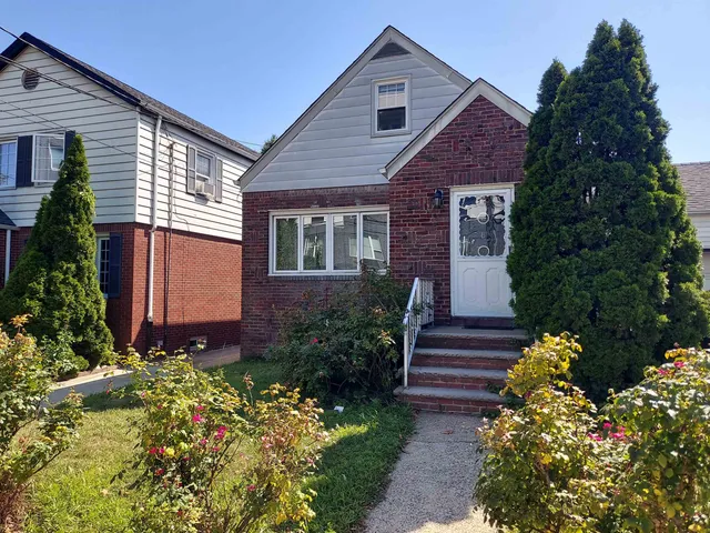 $1,600 | 48 West 32nd Street, Bayonne, NJ 07002