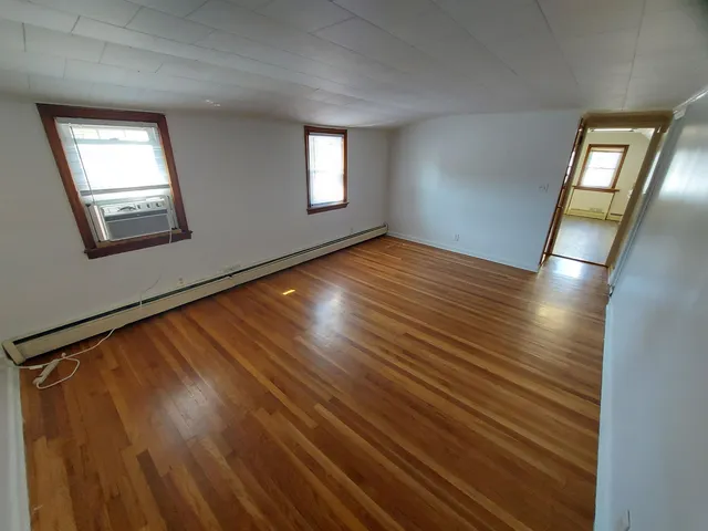 $1,600 | 48 West 32nd Street, Bayonne, NJ 07002