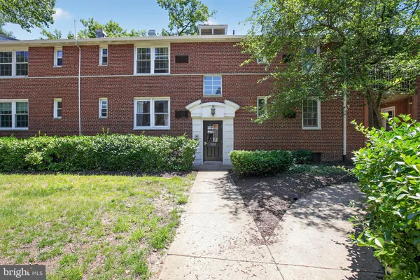 $249,900 | 102 North George Mason Drive, Unit 1022, Arlington, VA 22203