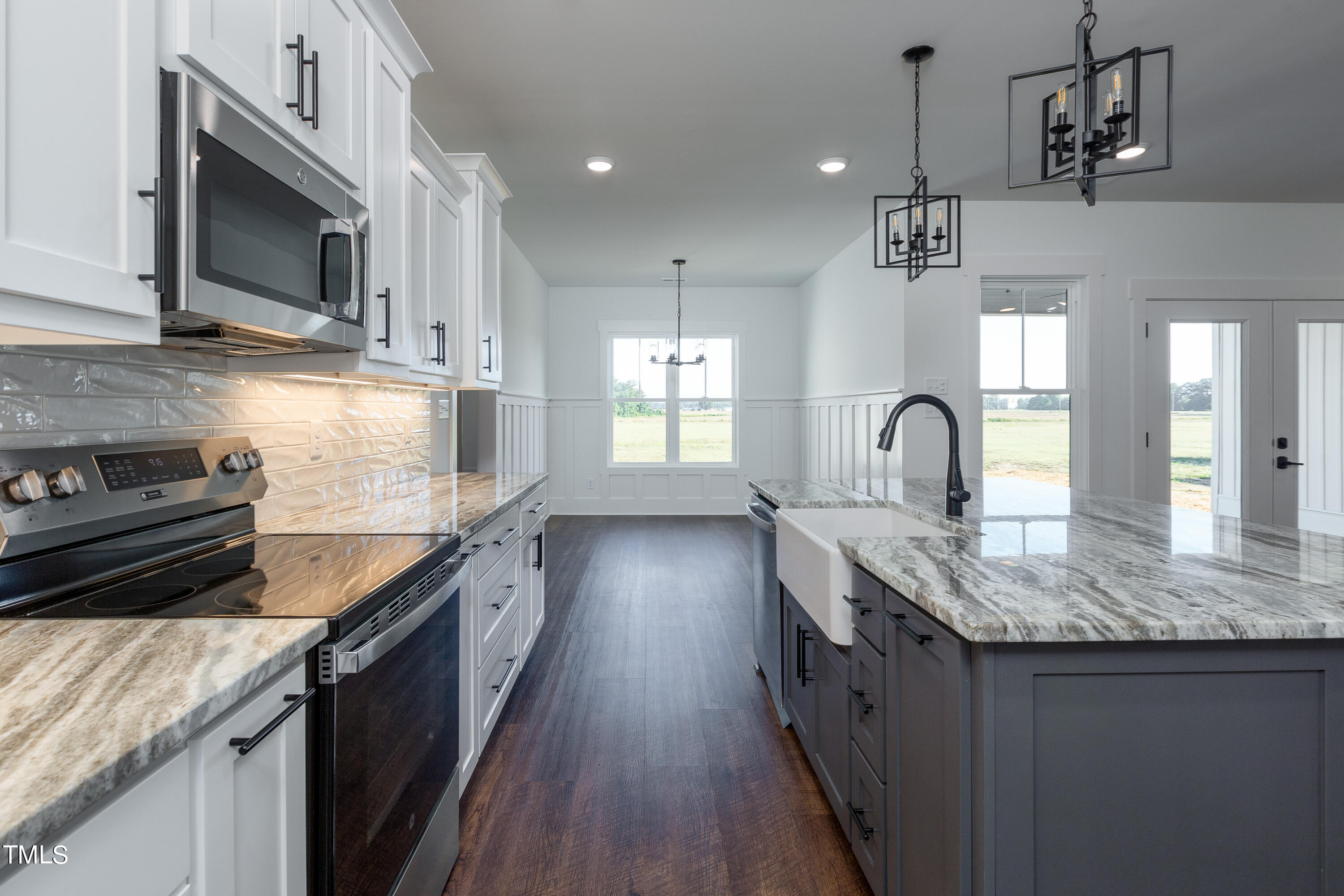 180 Banner Elk Road Benson, NC 27504 - Photo 13 of 48 Kitchen/Breakfast Nook