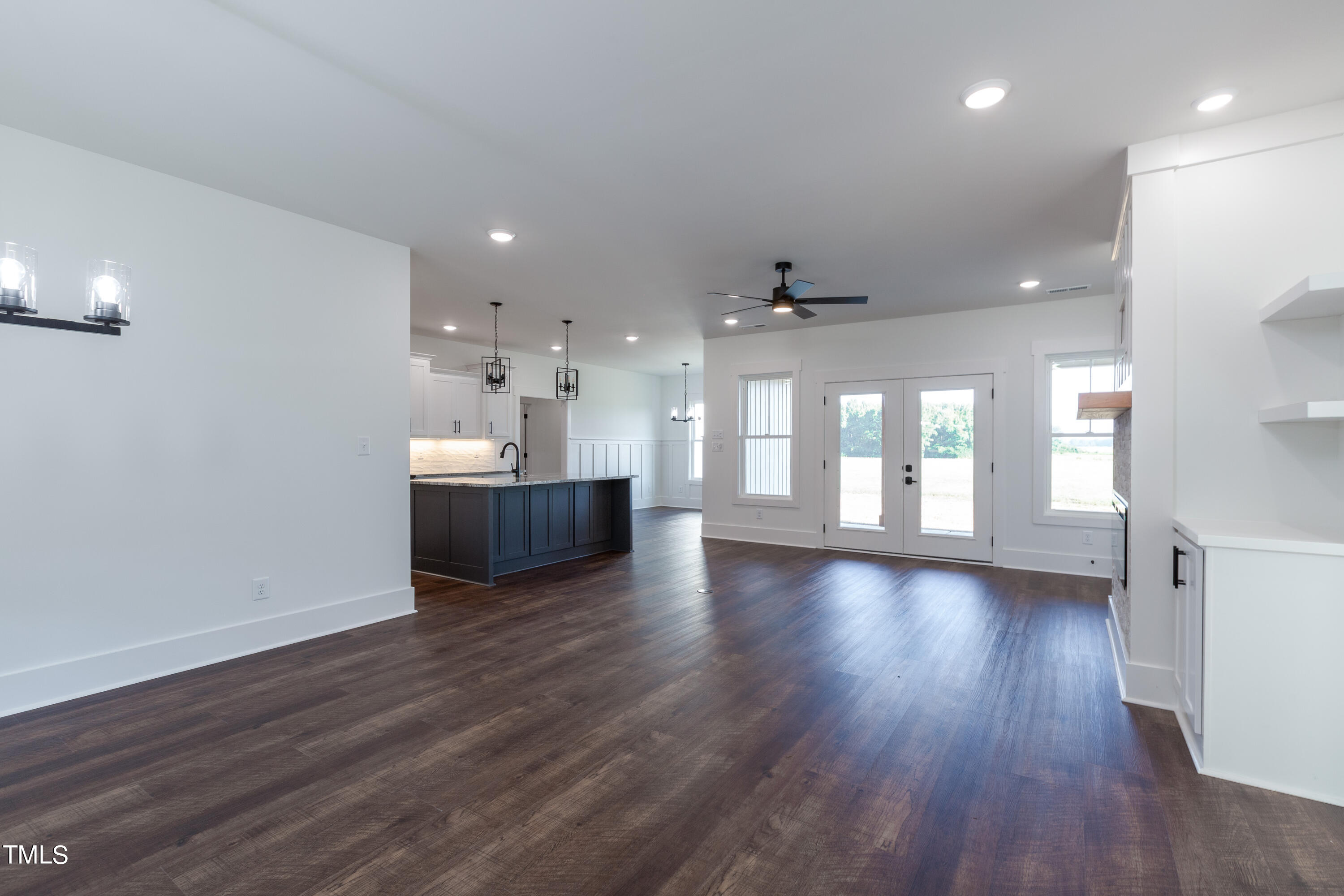 180 Banner Elk Road Benson, NC 27504 - Photo 6 of 48 Kitchen/Family Room