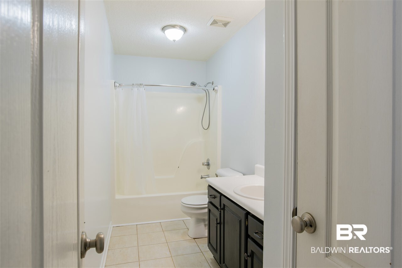 251 Ridgewood Drive Daphne, AL 36526 - Photo 8 of 21