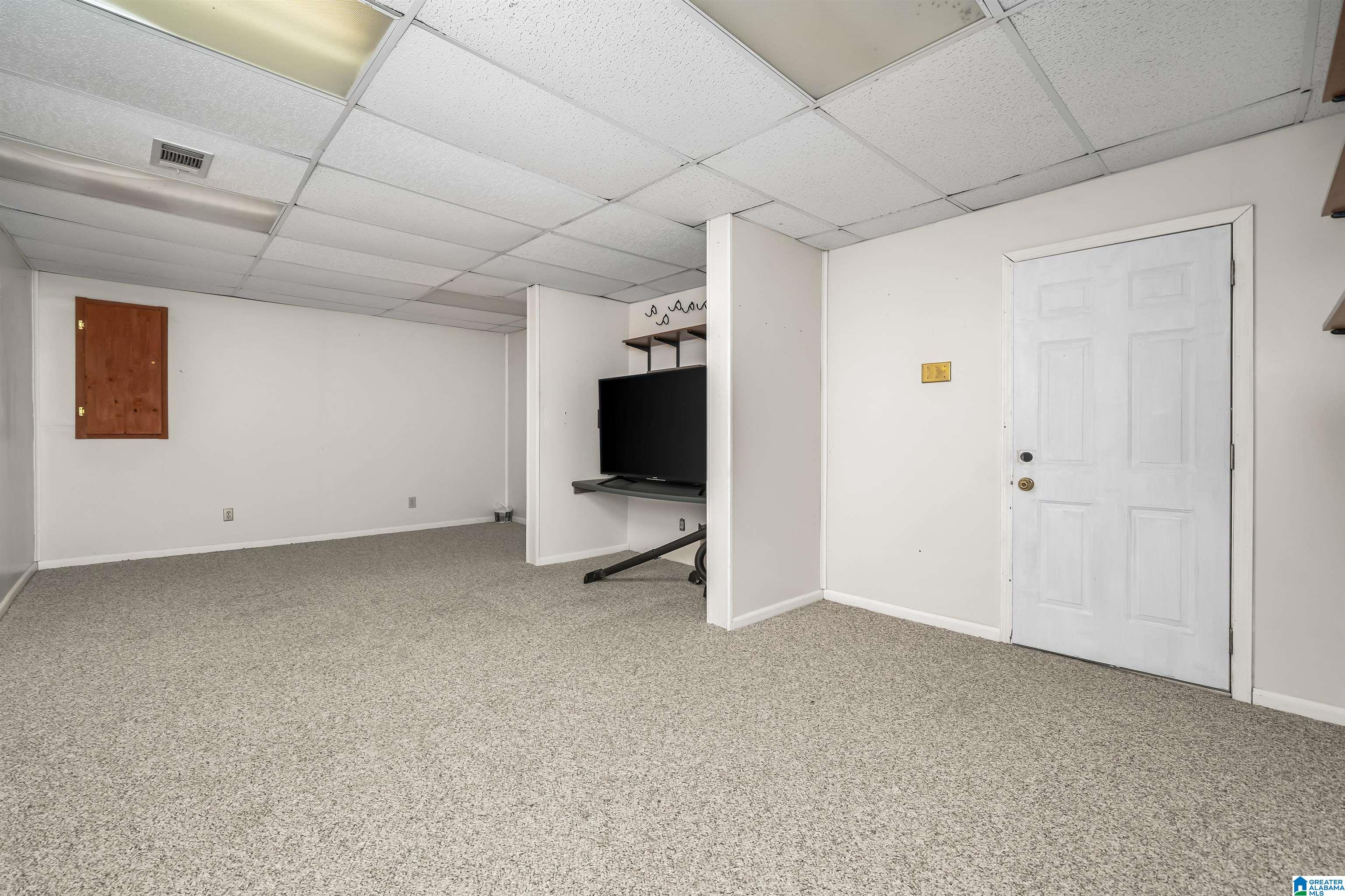 1101 Crest Road Leeds, AL 35094 - Photo 25 of 31