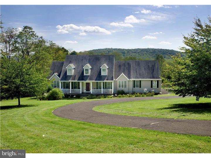 934 Spring Hill Road Riegelsville, PA 18077 - Photo 1 of 9
