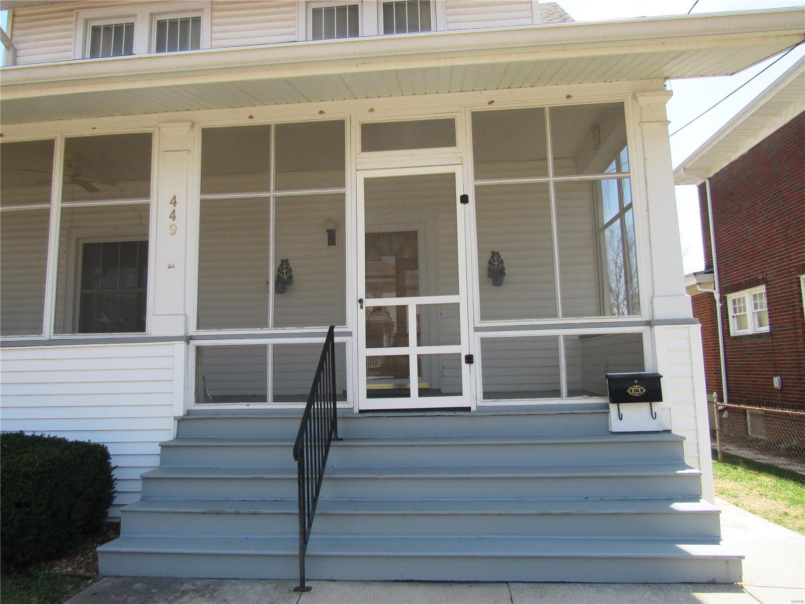 449 Bluff Street Alton, IL 62002 - Photo 2 of 18 Gallery Image 2