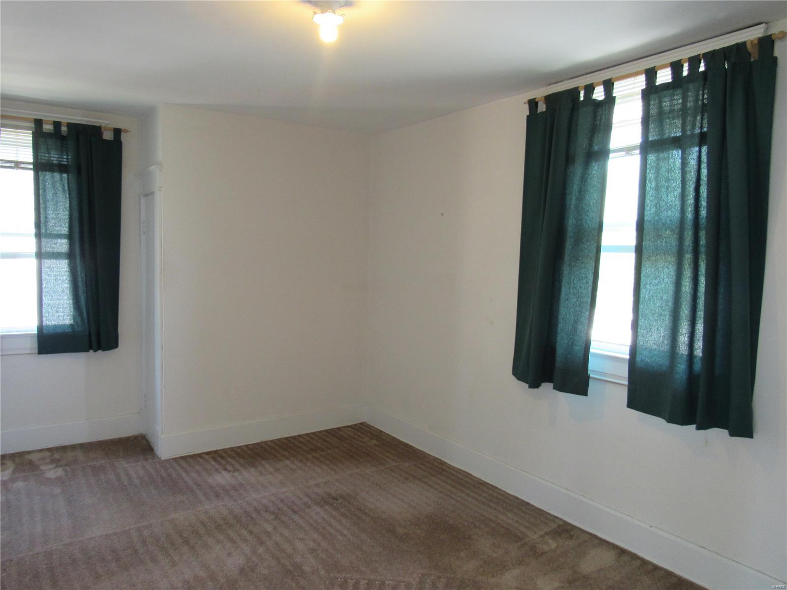 449 Bluff Street Alton, IL 62002 - Photo 12 of 18 Gallery Image 12