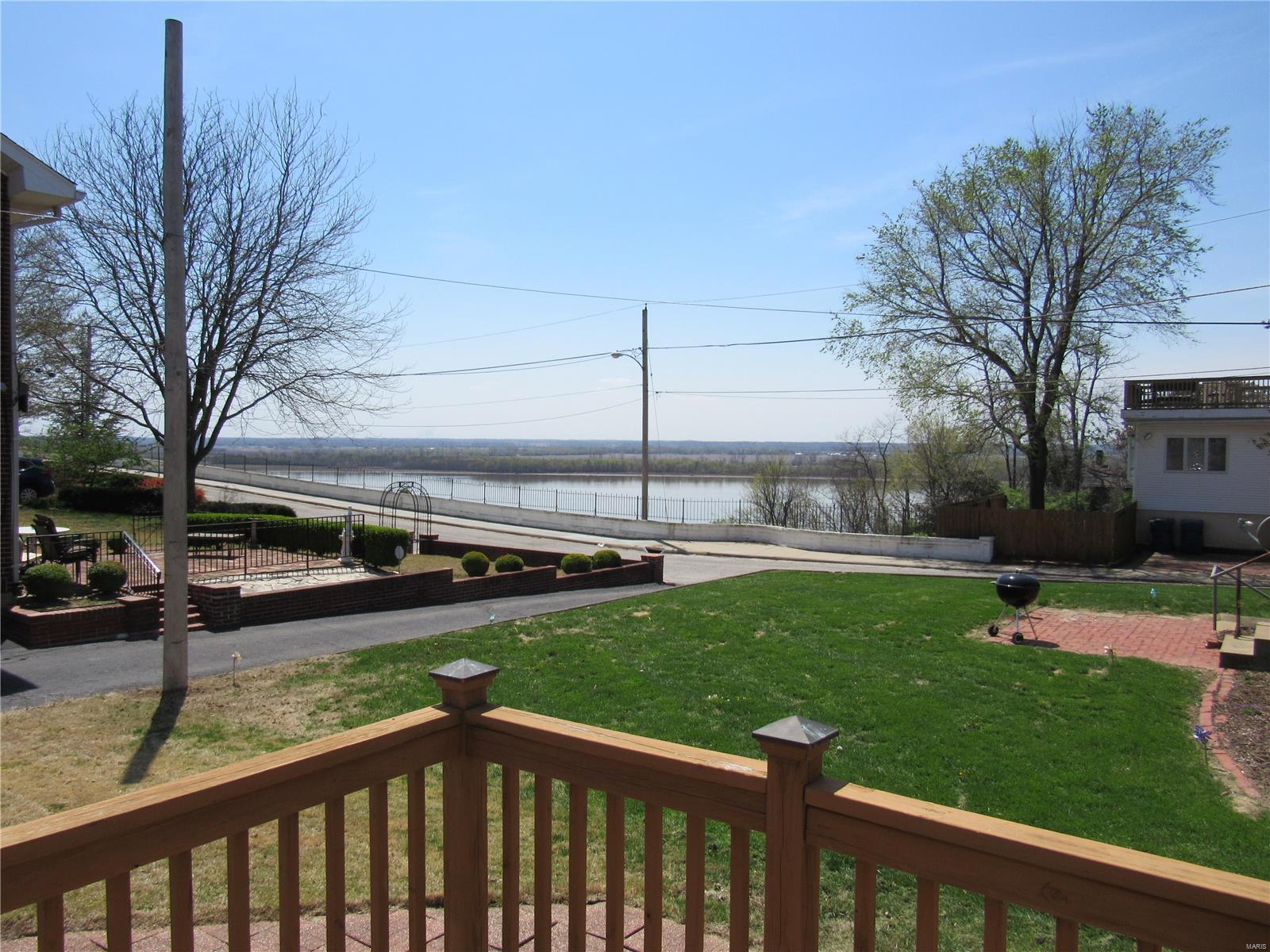 449 Bluff Street Alton, IL 62002 - Photo 15 of 18 Gallery Image 15