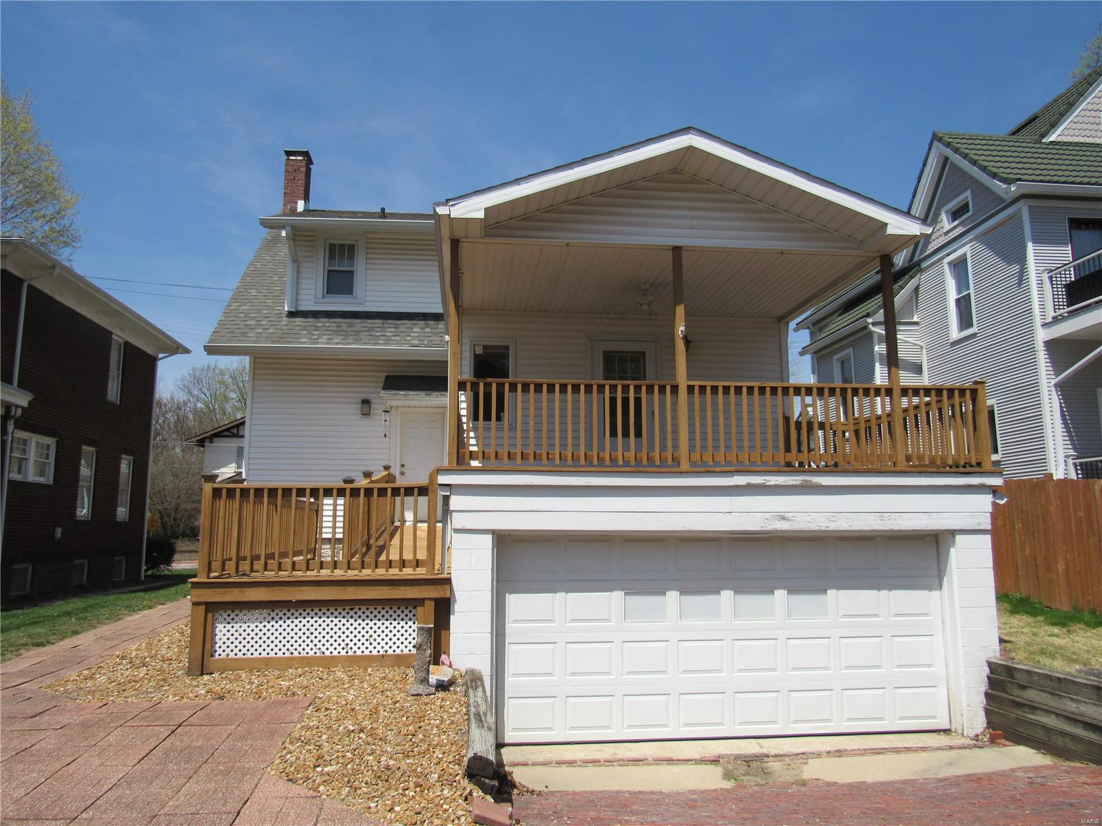 449 Bluff Street Alton, IL 62002 - Photo 17 of 18 Gallery Image 17