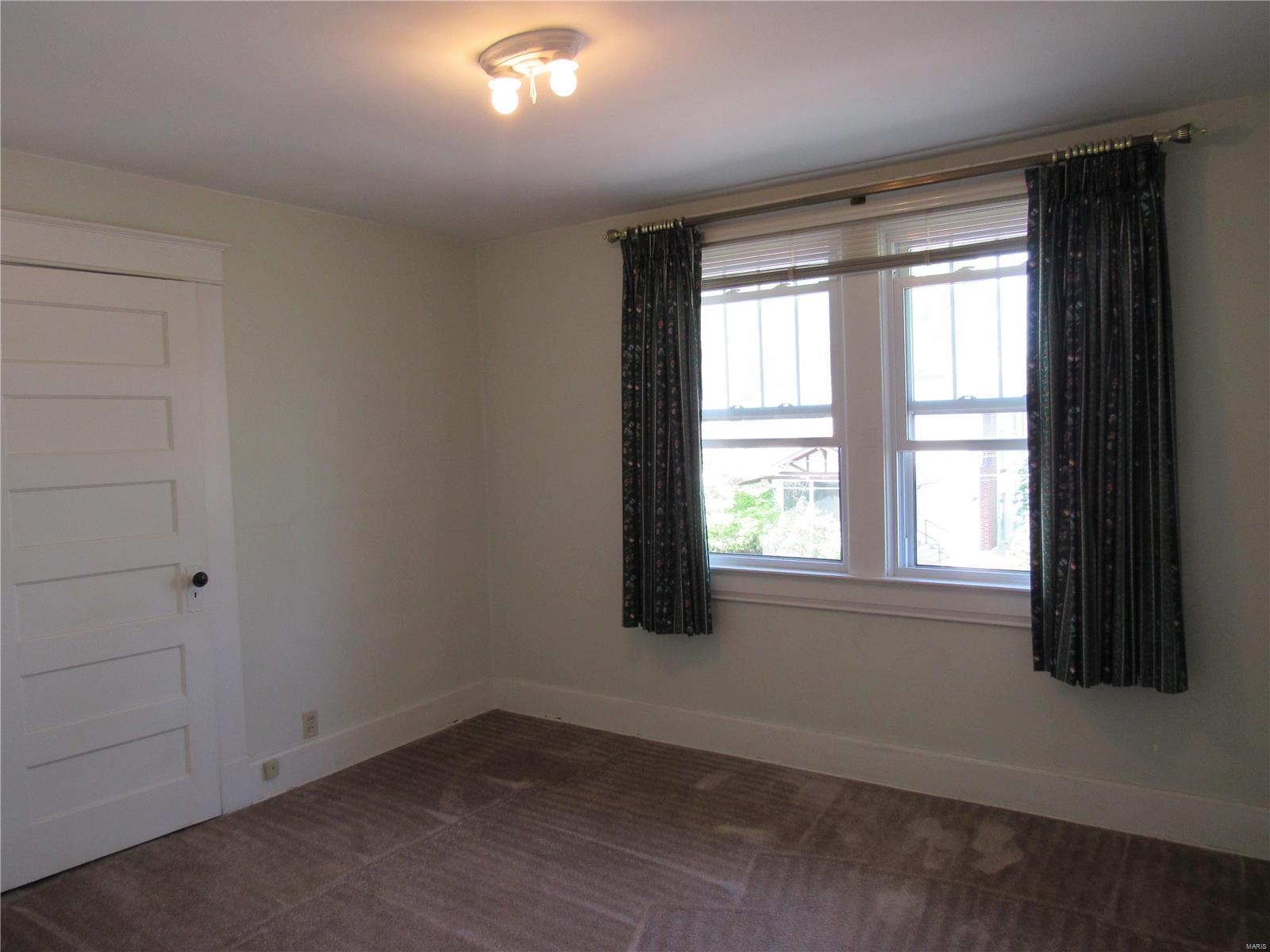 449 Bluff Street Alton, IL 62002 - Photo 10 of 18 Gallery Image 10