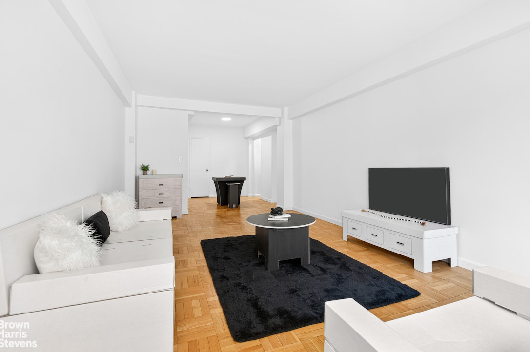 315 East 69th Street, Unit 6L Manhattan, NY 10021 - Photo 2 of 11