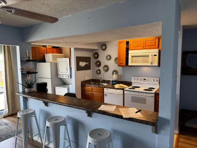 $1,895 | 4000 Gulf Terrace Drive, Unit 241, Destin, FL 32541