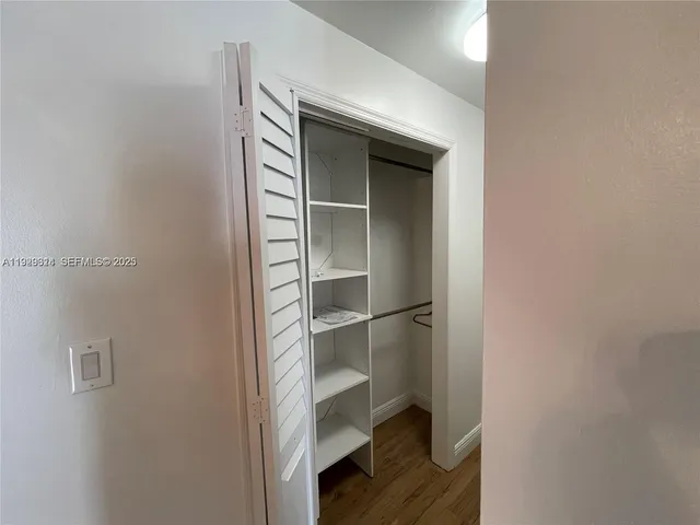 $1,600 | Royal Poinciana, Hollywood, FL 33020